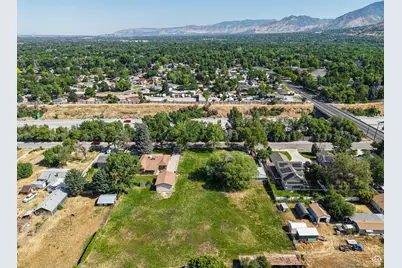 2252 E 6450 S, Cottonwood Heights, UT 84121 - Photo 7