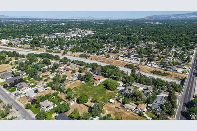 2260 E 6450 S, Cottonwood Heights, UT 84121 - Photo 13