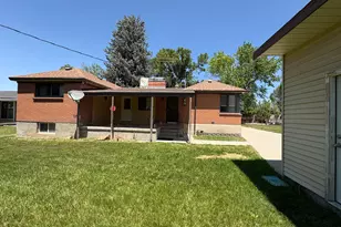 2252 E 6450 S, Cottonwood Heights, UT 84121 - Photo 3