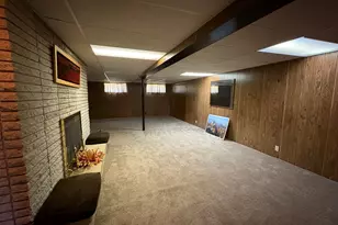 2252 E 6450 S, Cottonwood Heights, UT 84121 - Photo 15