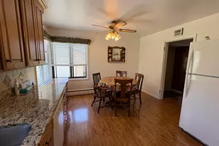 2252 E 6450 S, Cottonwood Heights, UT 84121 - Photo 9