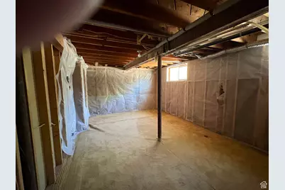 2252 E 6450 S, Cottonwood Heights, UT 84121 - Photo 19