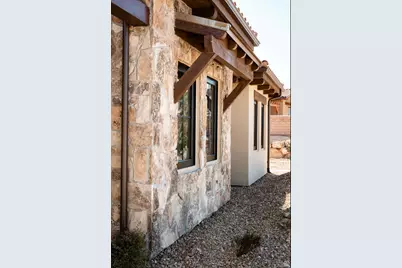 156 Luna De Oro, Virgin, UT 84779 - Photo 5