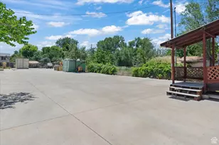 558 E Garden Ave E, South Salt Lake, UT 84106 - Photo 25