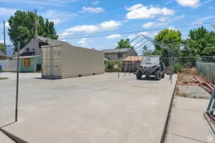 558 E Garden Ave E, South Salt Lake, UT 84106 - Photo 27