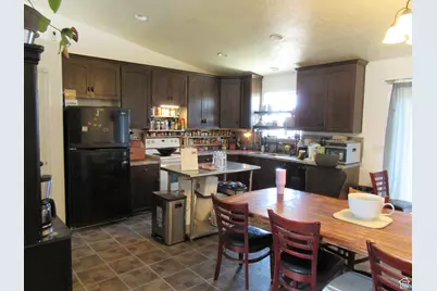 544 E 1875 S, Roosevelt, UT 84066 - Photo 7