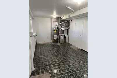 390 W 5050 S, Washington Terrace, UT 84405 - Photo 17