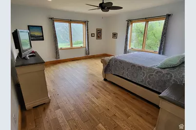 1406 S Bartholomew Dr, Springville, UT 84663 - Photo 9