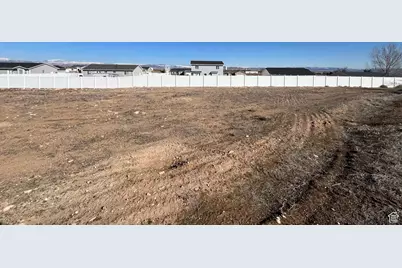 4361 S 2280 E, Vernal, UT 84078 - Photo 9