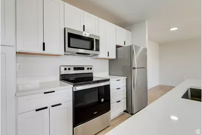 404 E 5600 S, Murray, UT 84107 - Photo 13