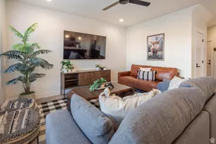 1377 E Vista Roja Pl, Washington, UT 84780 - Photo 9