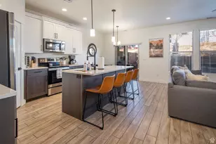 1377 E Vista Roja Pl, Washington, UT 84780 - Photo 5