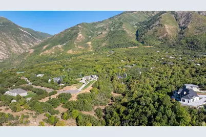 190 W Autumn Leaf Cir #2, Woodland Hills, UT 84653 - Photo 9