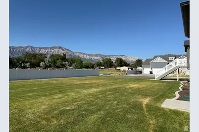 2106 W 2000 N, Farr West, UT 84404 - Photo 31
