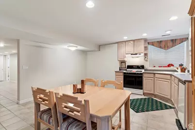 1880 Shadow Valley Dr, Ogden, UT 84403 - Photo 31