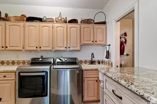 1880 Shadow Valley Dr, Ogden, UT 84403 - Photo 17