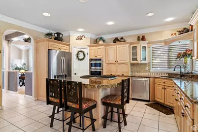 1880 Shadow Valley Dr, Ogden, UT 84403 - Photo 11