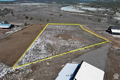 187 W Bryce Gate Cir #5, Hatch, UT 84735 - Photo 9