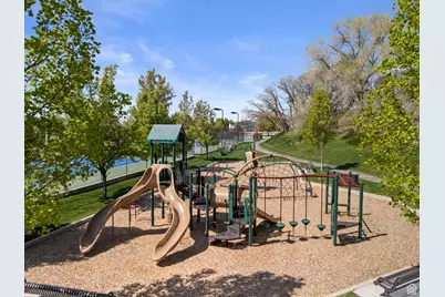 98 Lone Hollow Dr #902, Sandy, UT 84092 - Photo 15