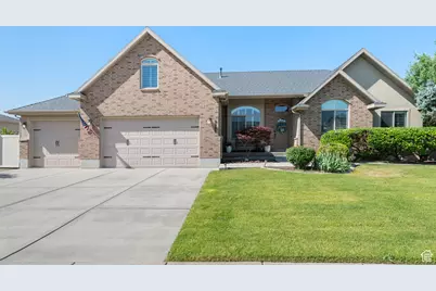 3535 W Overlook Dr, Layton, UT 84041 - Photo 1
