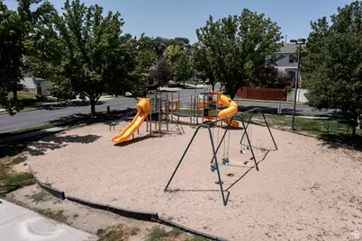 1193 W Dun Robin Ct, Murray, UT 84123 - Photo 31