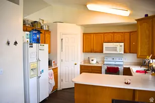 1037 W State Circle, Salt Lake City, UT 84104 - Photo 5