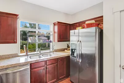4 E Hanauer Pl N, Murray, UT 84107 - Photo 13