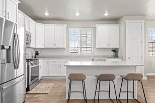 2424 N Lazy J Ln, Lehi, UT 84043 - Photo 11