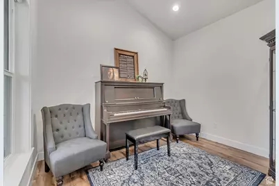 325 S Autumn Blaze Cir, Woodland Hills, UT 84653 - Photo 5