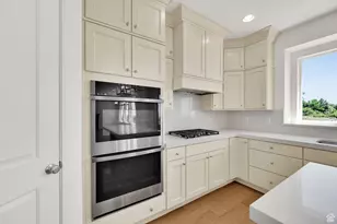 1378 E Orchard Ridge Ln, Kaysville, UT 84037 - Photo 15