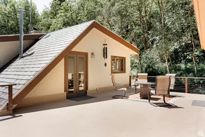 2205 N Pinecrest Canyon Rd, Salt Lake City, UT 84108 - Photo 9