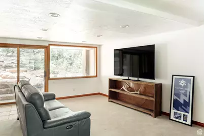 2205 N Pinecrest Canyon Rd, Salt Lake City, UT 84108 - Photo 29