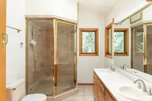 2205 N Pinecrest Cyn Rd, Salt Lake City, UT 84108 - Photo 17