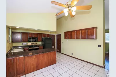 2333 W Ledgewood Dr, Taylorsville, UT 84129 - Photo 19