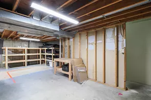 2333 W Ledgewood Dr, Taylorsville, UT 84129 - Photo 37