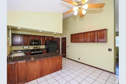 2333 W Ledgewood Dr, Taylorsville, UT 84129 - Photo 15