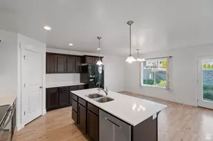 194 N Valcrest Dr, Saratoga Springs, UT 84045 - Photo 5