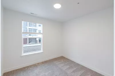 842 N Coulsen Dr #L102, Saratoga Springs, UT 84045 - Photo 9