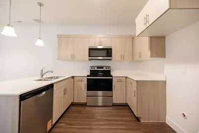 842 N Coulsen Dr #L202, Saratoga Springs, UT 84045 - Photo 7