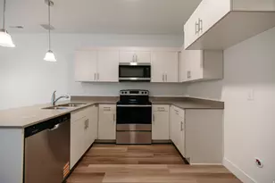 842 N Coulsen Dr, Saratoga Springs, UT 84045 - Photo 7