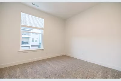 842 N Coulsen Dr #L203, Saratoga Springs, UT 84045 - Photo 9