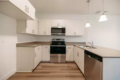 842 Coulsen Dr #L302, Saratoga Springs, UT 84045 - Photo 11