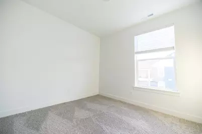 842 Coulsen Dr #L302, Saratoga Springs, UT 84045 - Photo 9