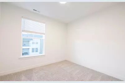 842 N Coulsen Dr #L303, Saratoga Springs, UT 84045 - Photo 9