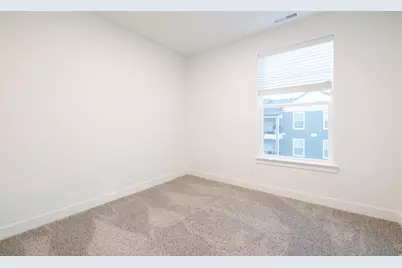 842 N Coulsen Dr #L304, Saratoga Springs, UT 84045 - Photo 9