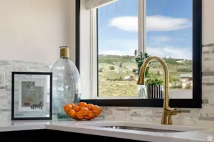 294 W Boggie Circle, Garden City, UT 84028 - Photo 7