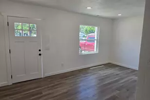 506 N 1000 W, Salt Lake City, UT 84116 - Photo 11