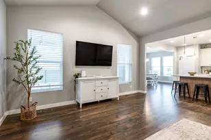 1042 W Shoreline Dr, Layton, UT 84041 - Photo 11