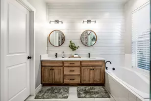 1042 W Shoreline Dr, Layton, UT 84041 - Photo 5