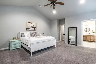 1042 W Shoreline Dr, Layton, UT 84041 - Photo 21